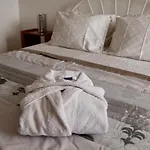 Bed & Breakfast Casa Teresinha Sesimbra
