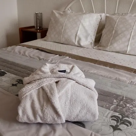 Bed & Breakfast Casa Teresinha Sesimbra