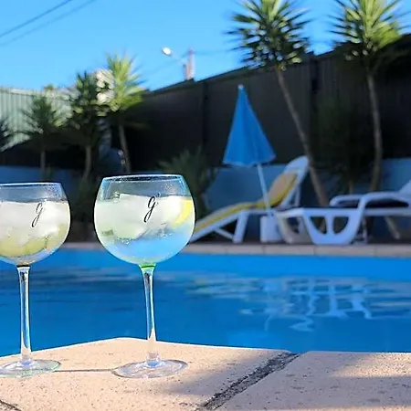 Bed & Breakfast Casa Teresinha Sesimbra