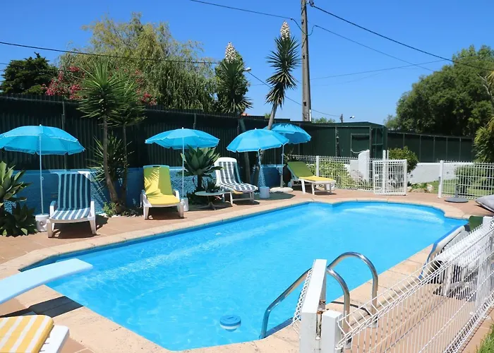 Bed & Breakfast Casa Teresinha Sesimbra